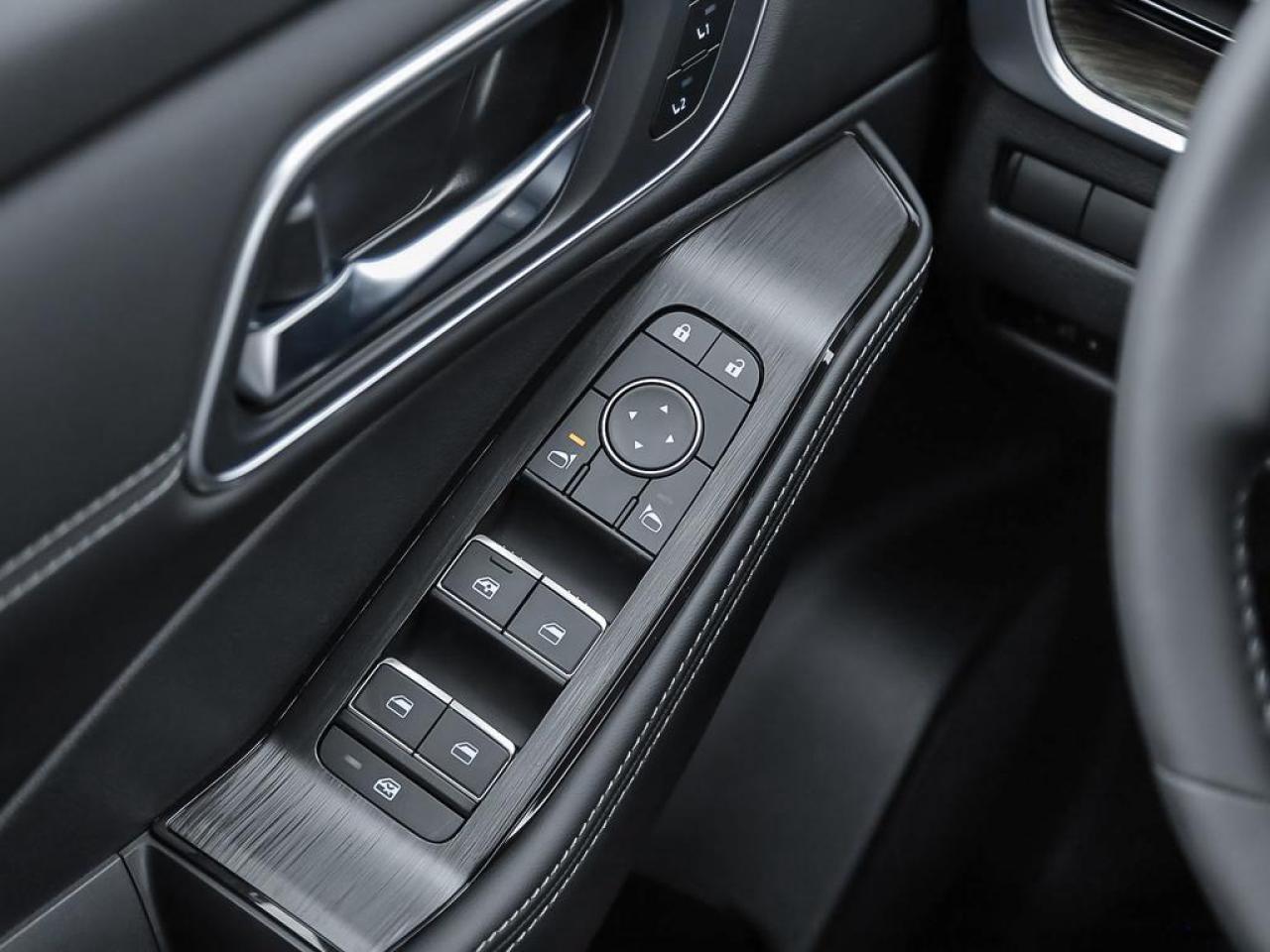 2026 Nissan Rogue Platinum Photo