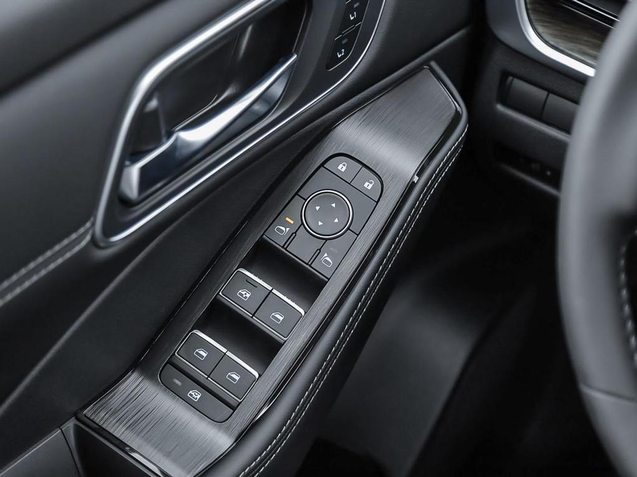 2026 Nissan Rogue Platinum Photo