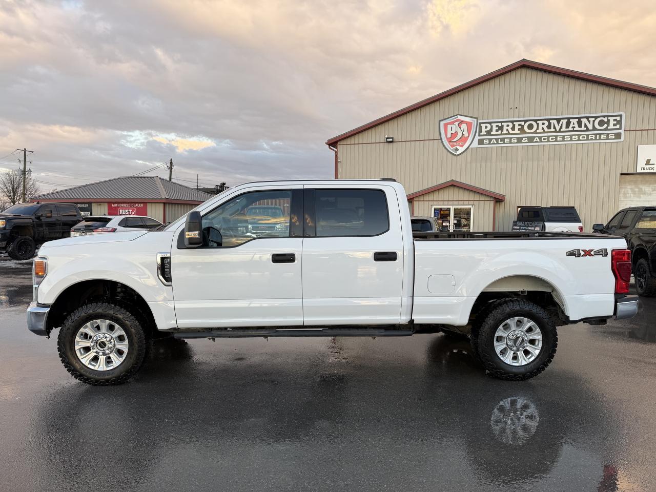 2022 Ford F-250 XLT 4WD Crew Cab 6.75' Box Photo