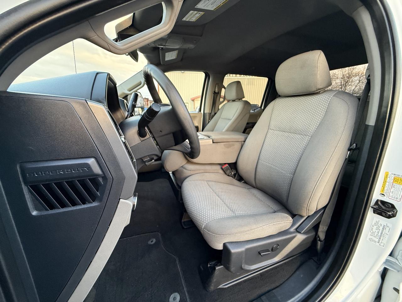 2022 Ford F-250 XLT 4WD Crew Cab 6.75' Box Photo