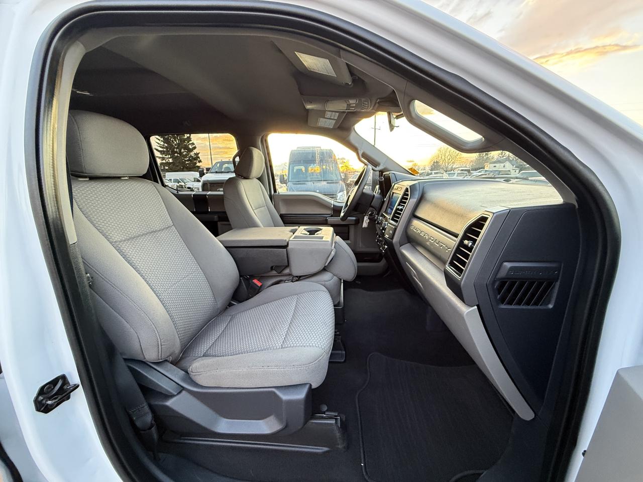 2022 Ford F-250 XLT 4WD Crew Cab 6.75' Box Photo