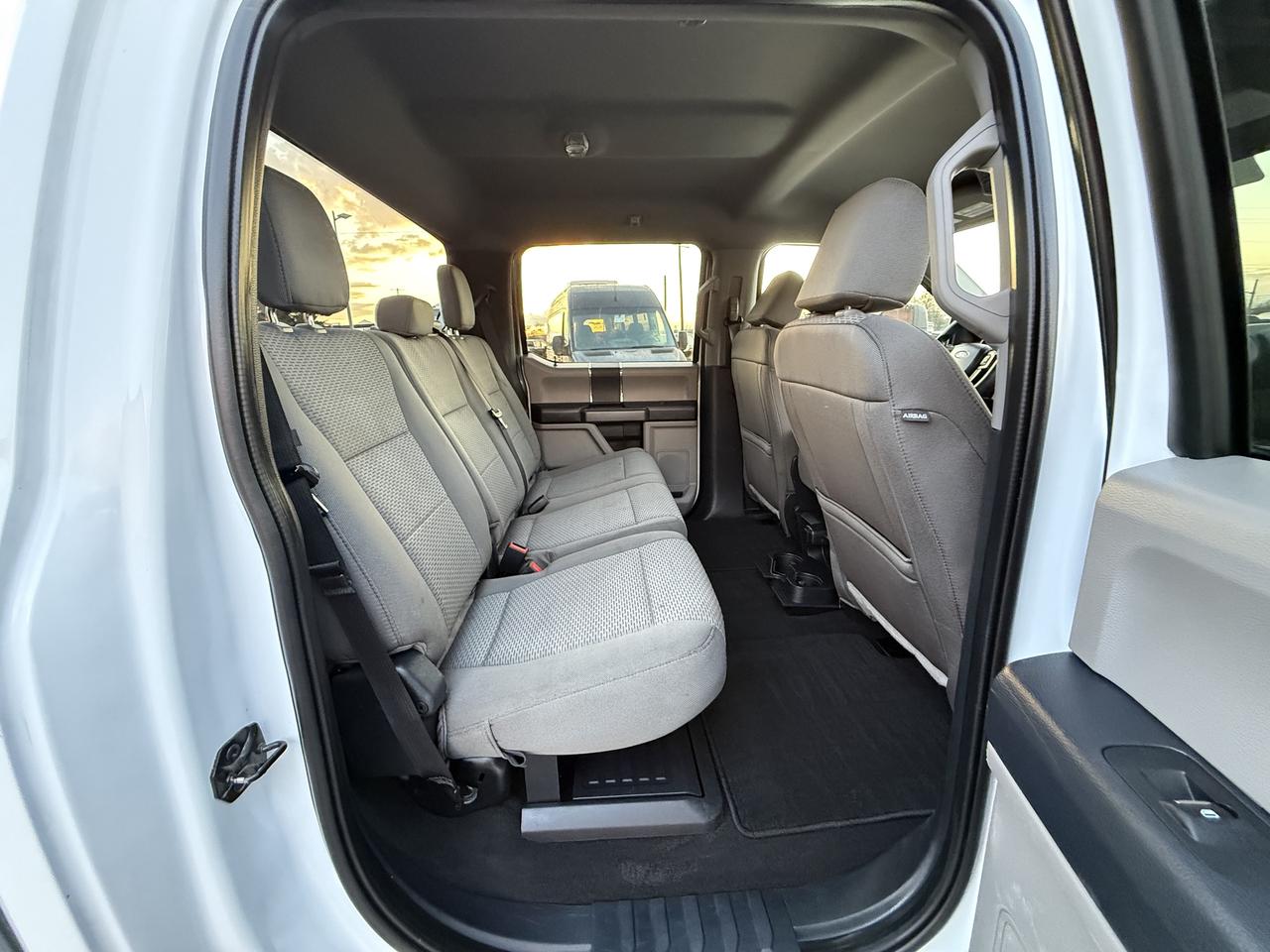 2022 Ford F-250 XLT 4WD Crew Cab GAS Photo