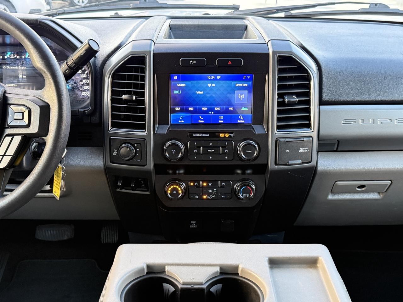 2022 Ford F-250 XLT 4WD Crew Cab GAS Photo