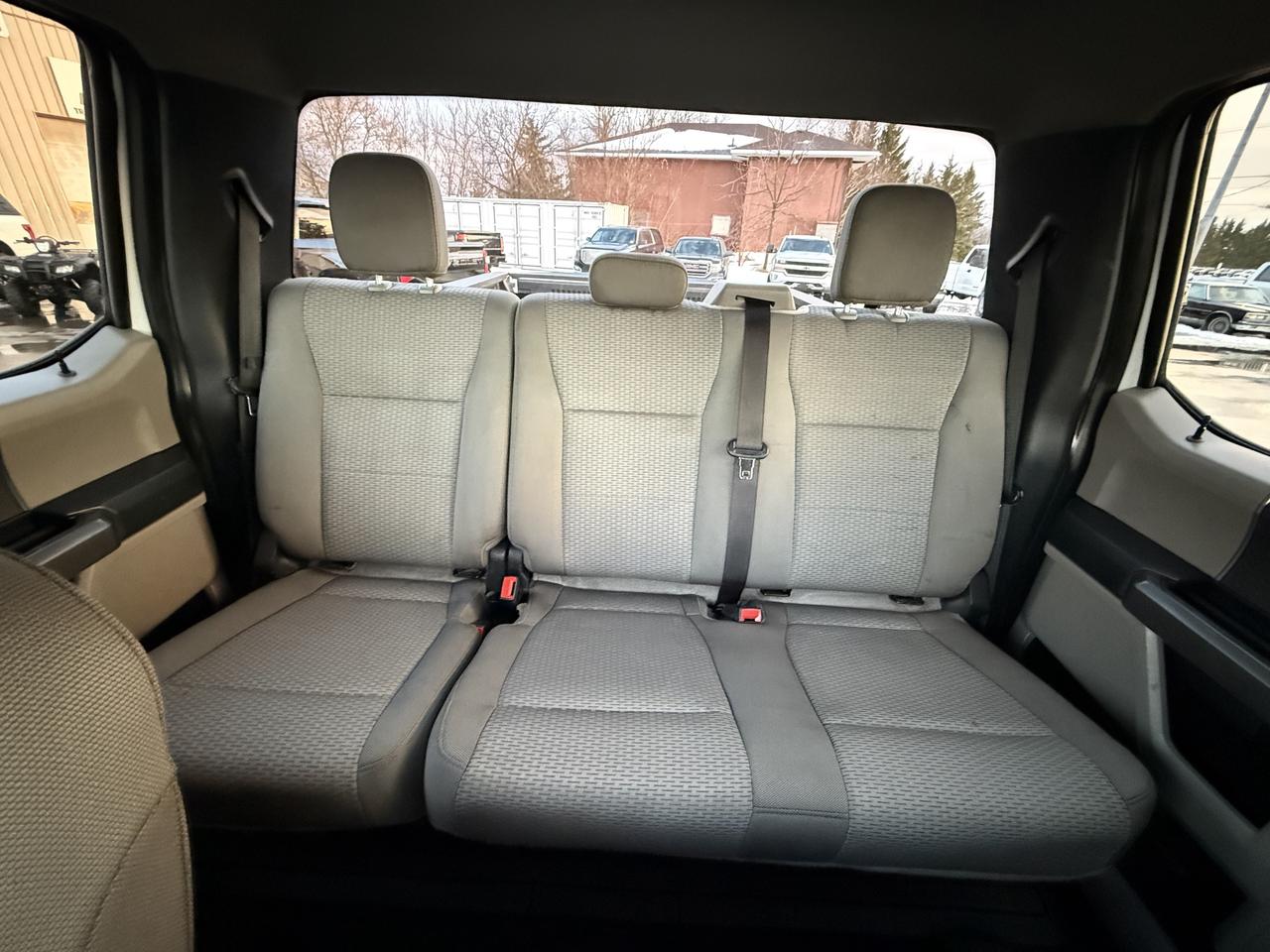 2022 Ford F-250 XLT 4WD Crew Cab GAS Photo