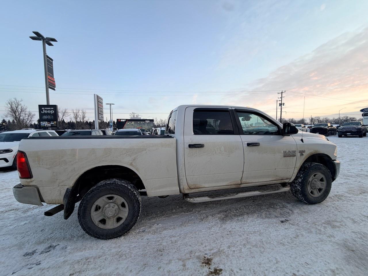 2016 RAM 2500 4WD Crew Cab 6.4 Ft Box SLT Photo