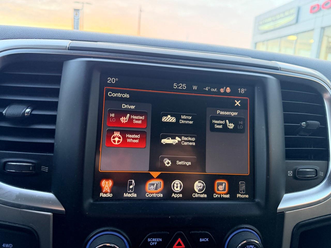 2016 RAM 2500 4WD Crew Cab 6.4 Ft Box SLT Photo