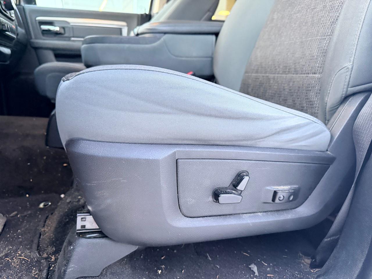 2016 RAM 2500 4WD Crew Cab 6.4 Ft Box SLT Photo