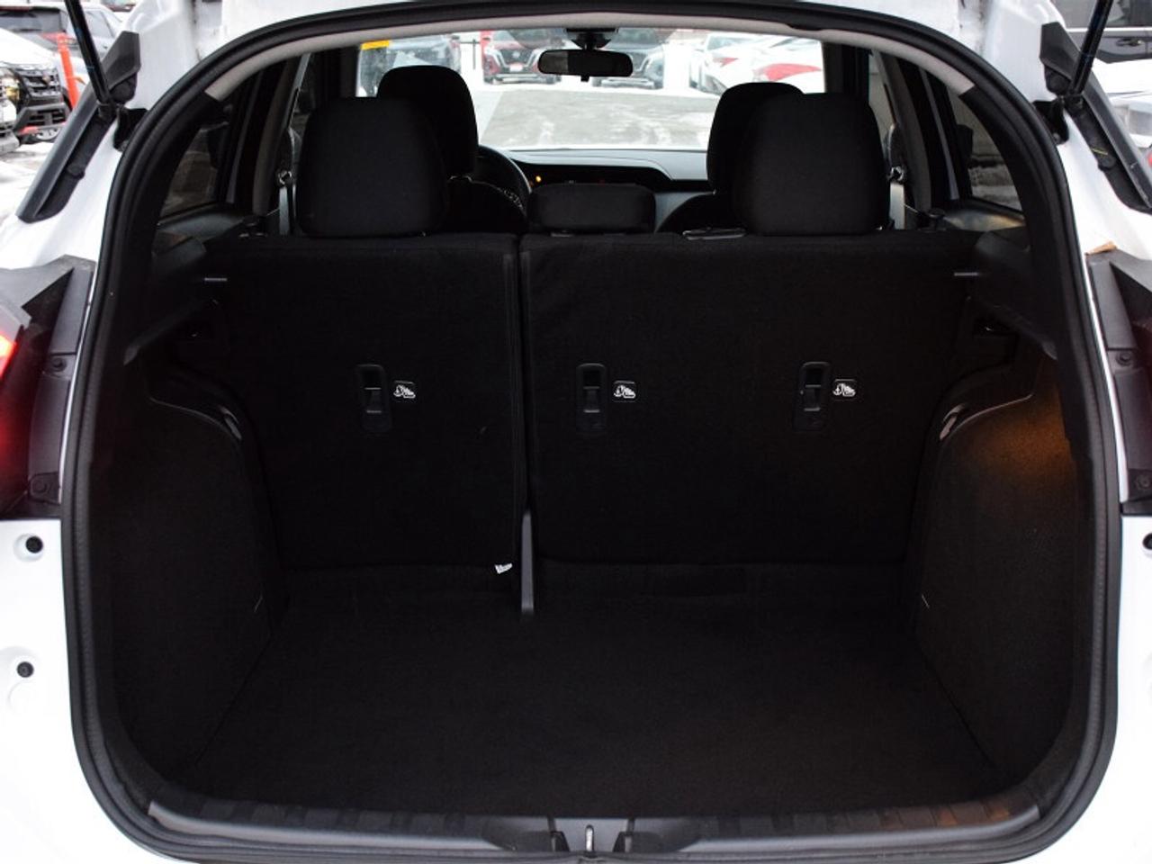 2023 Nissan Kicks S   Push Start   Cam   CarPlay   Android Auto Photo