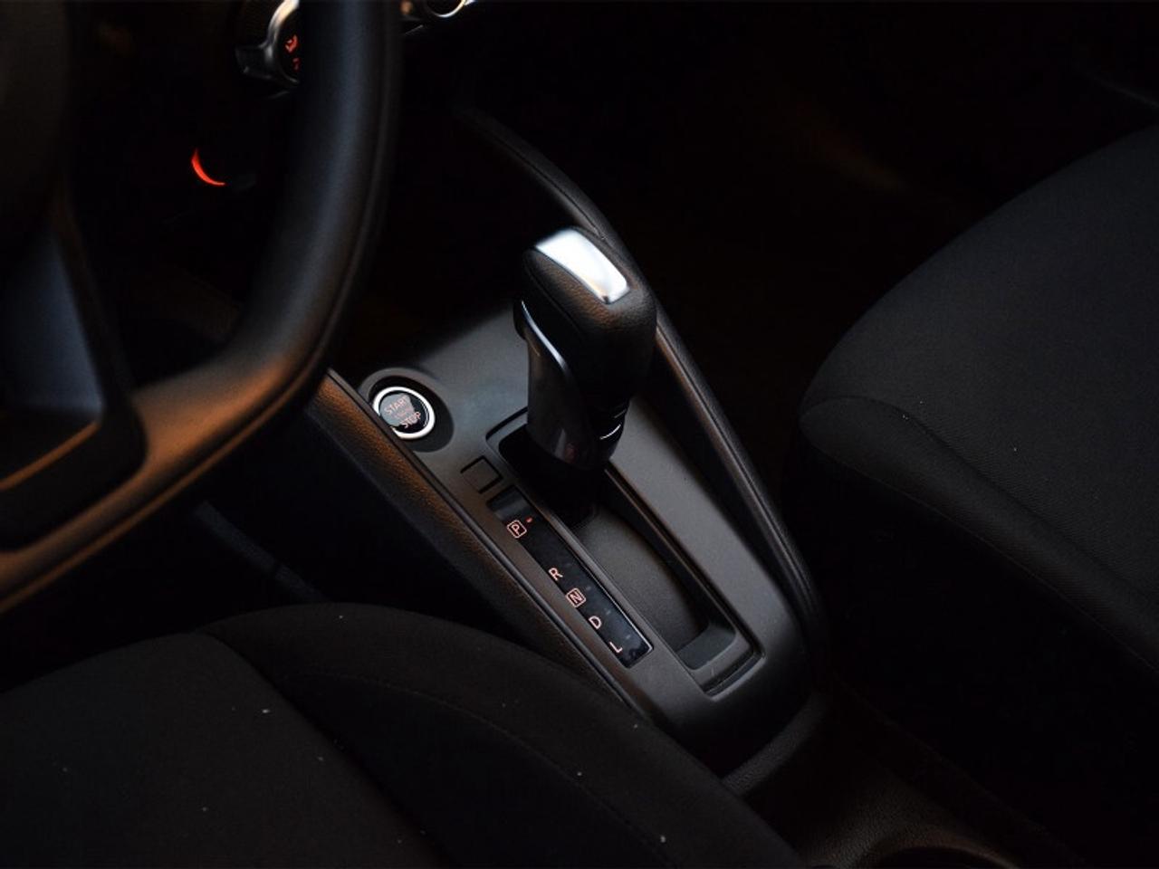 2023 Nissan Kicks S   Push Start   Cam   CarPlay   Android Auto Photo