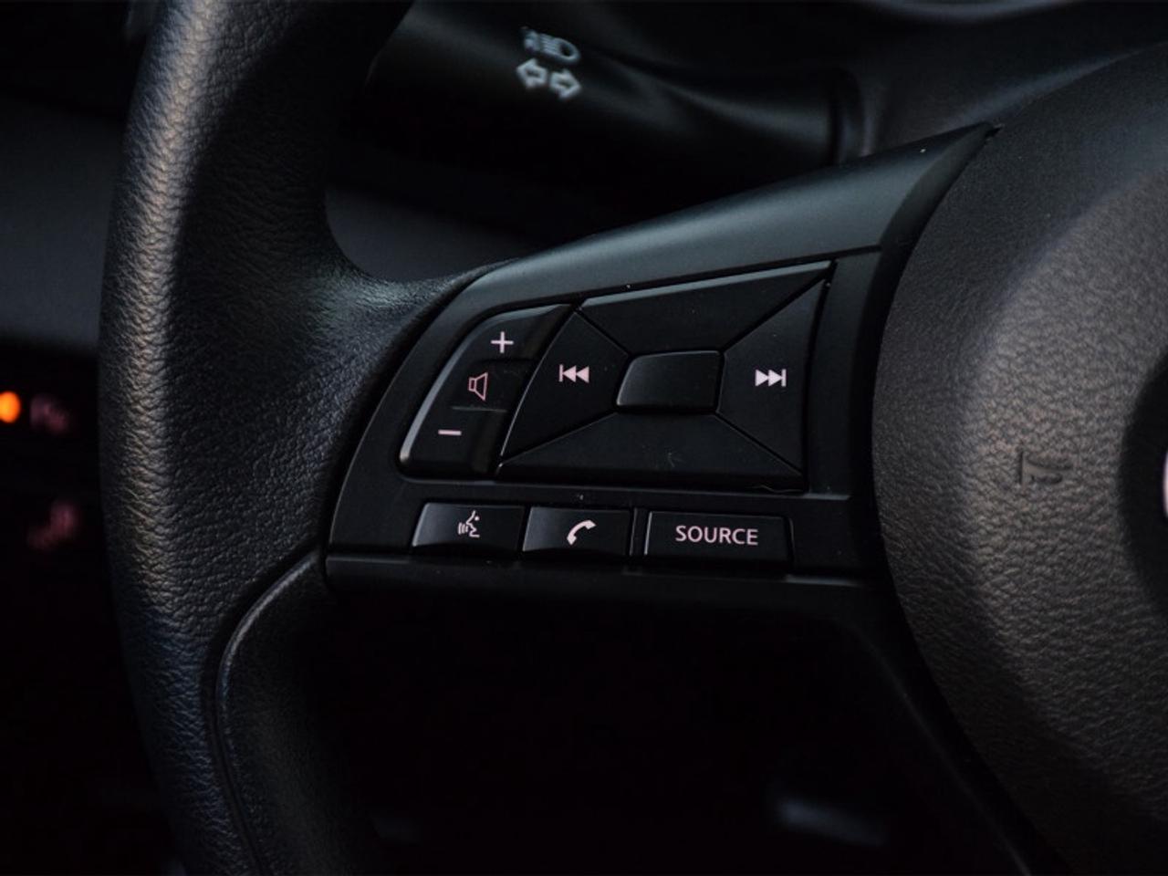 2023 Nissan Kicks S   Push Start   Cam   CarPlay   Android Auto Photo