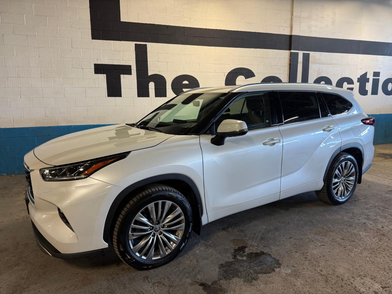 2022 Toyota Highlander Limited 4dr All-Wheel Drive Photo