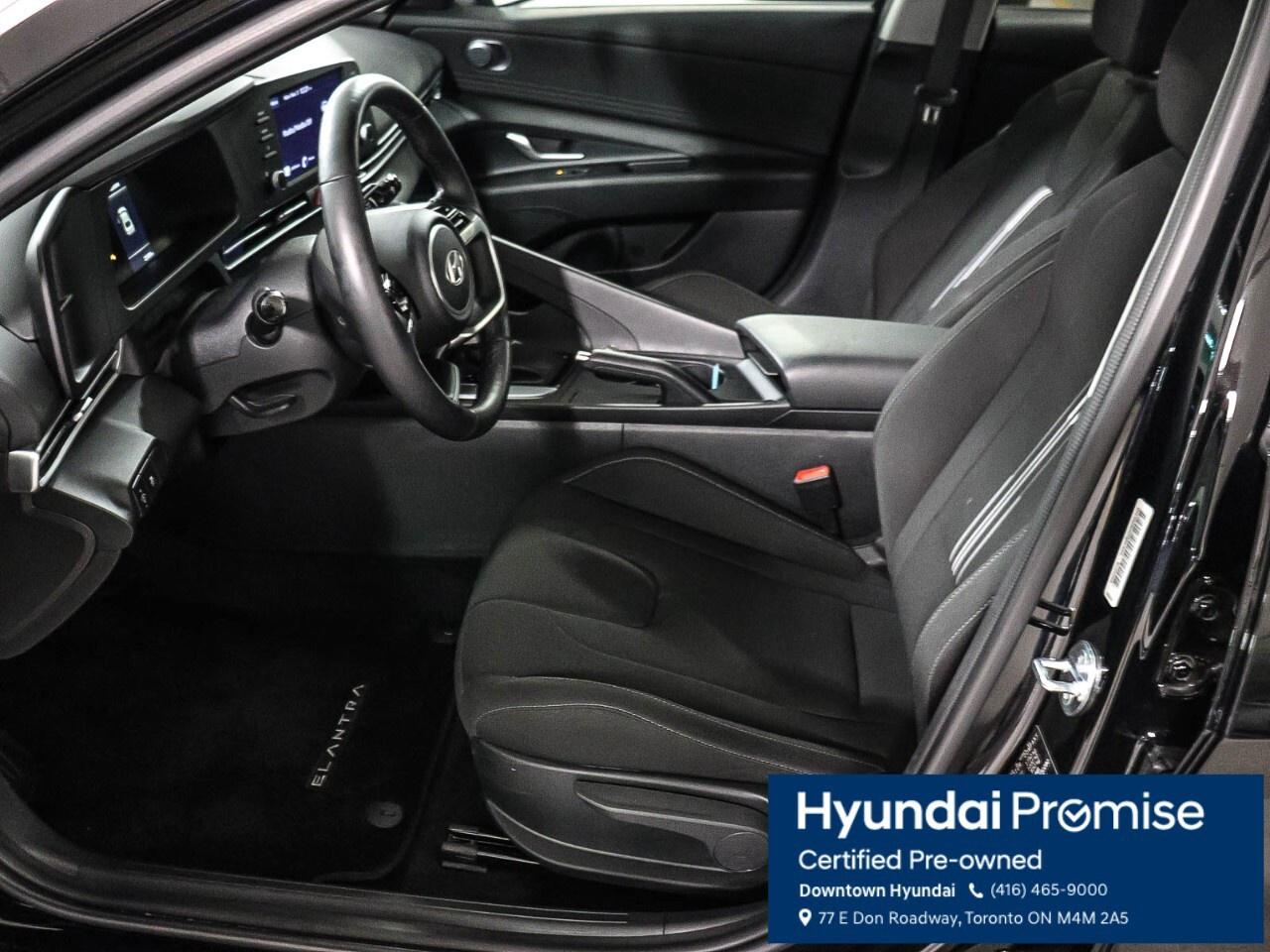 2024 Hyundai Elantra Preferred IVT Photo