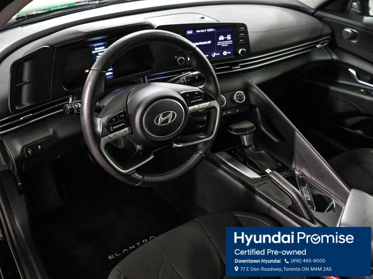 2024 Hyundai Elantra Preferred IVT Photo