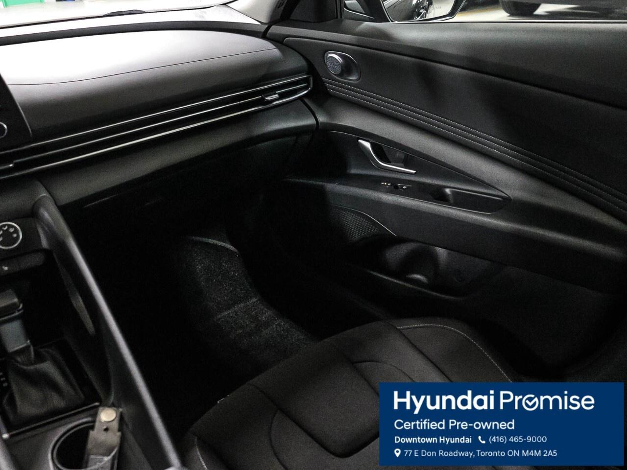 2024 Hyundai Elantra Preferred IVT Photo