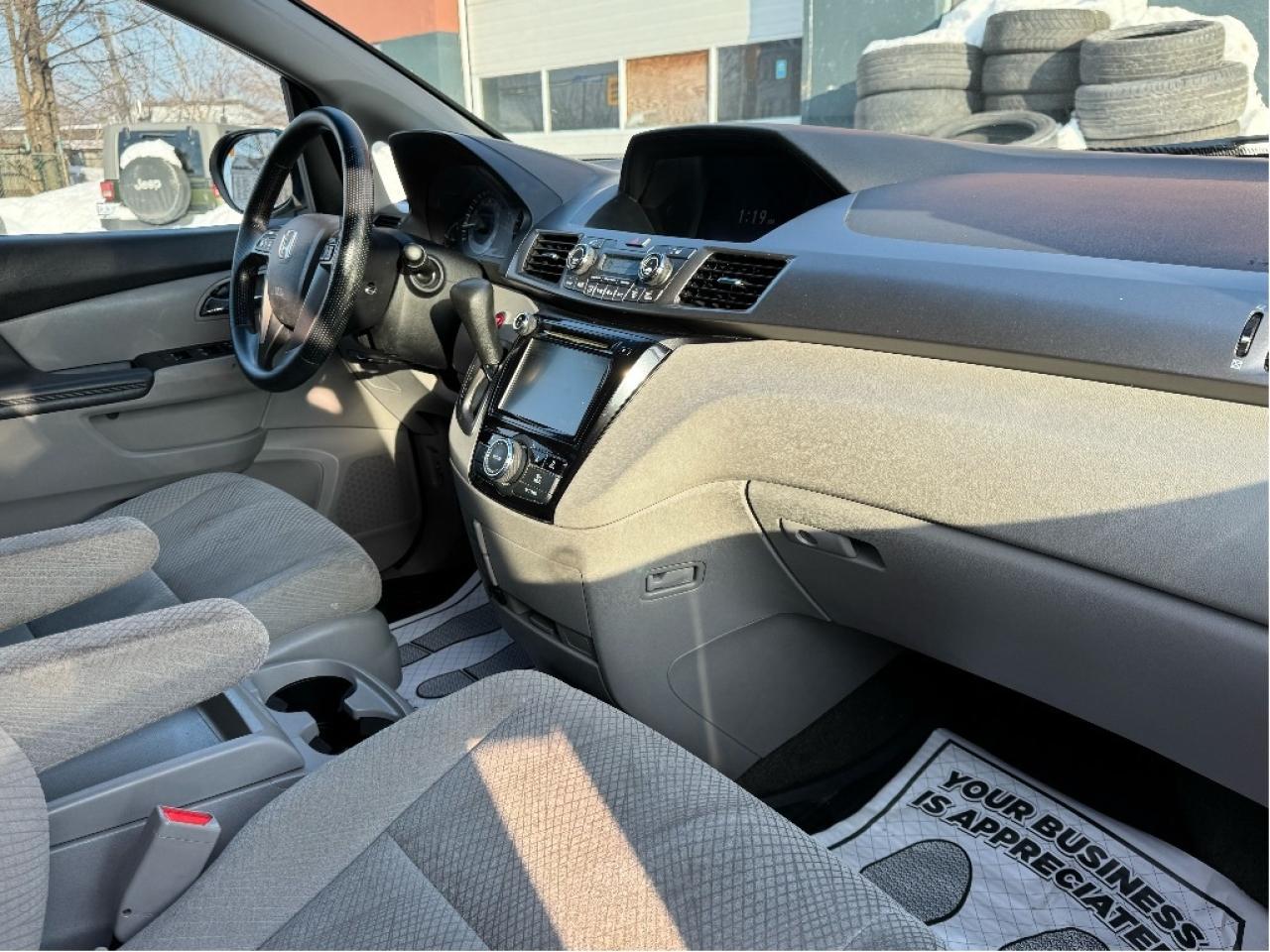 2016 Honda Odyssey EX Photo