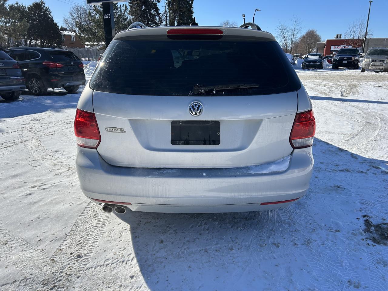 2013 Volkswagen Golf Wagon 2.5L Photo3