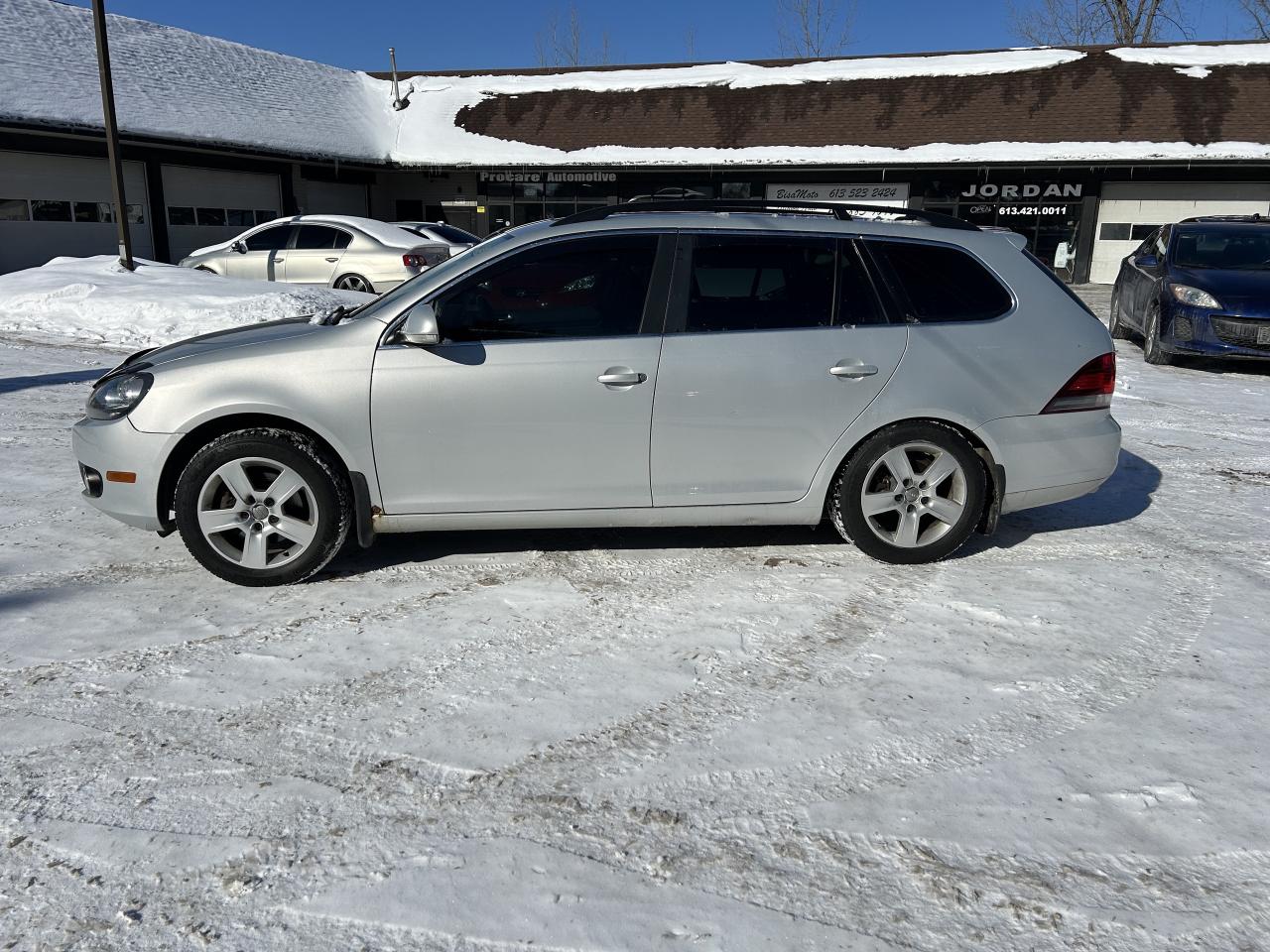 2013 Volkswagen Golf Wagon 2.5L Photo