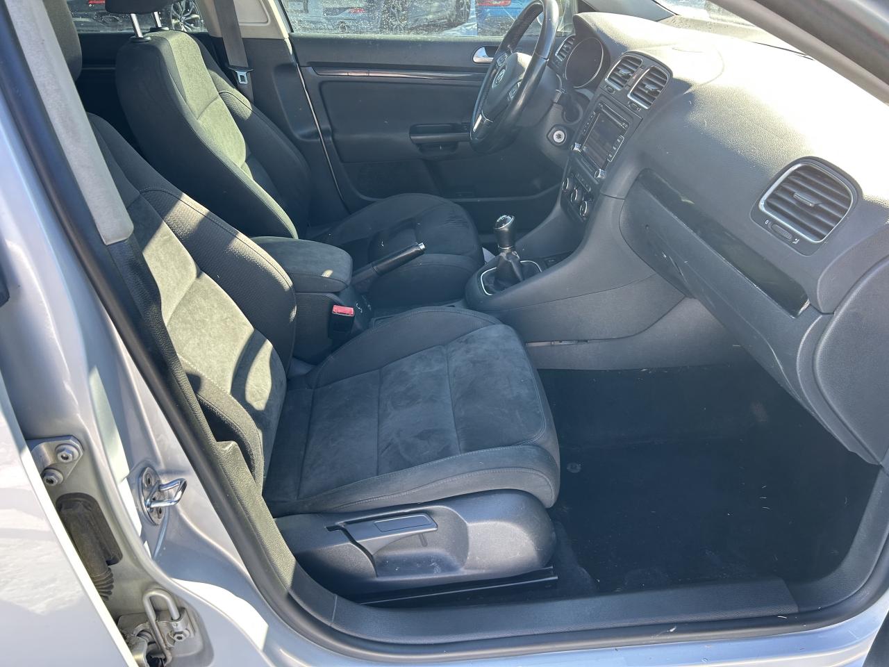 2013 Volkswagen Golf Wagon 2.5L Photo