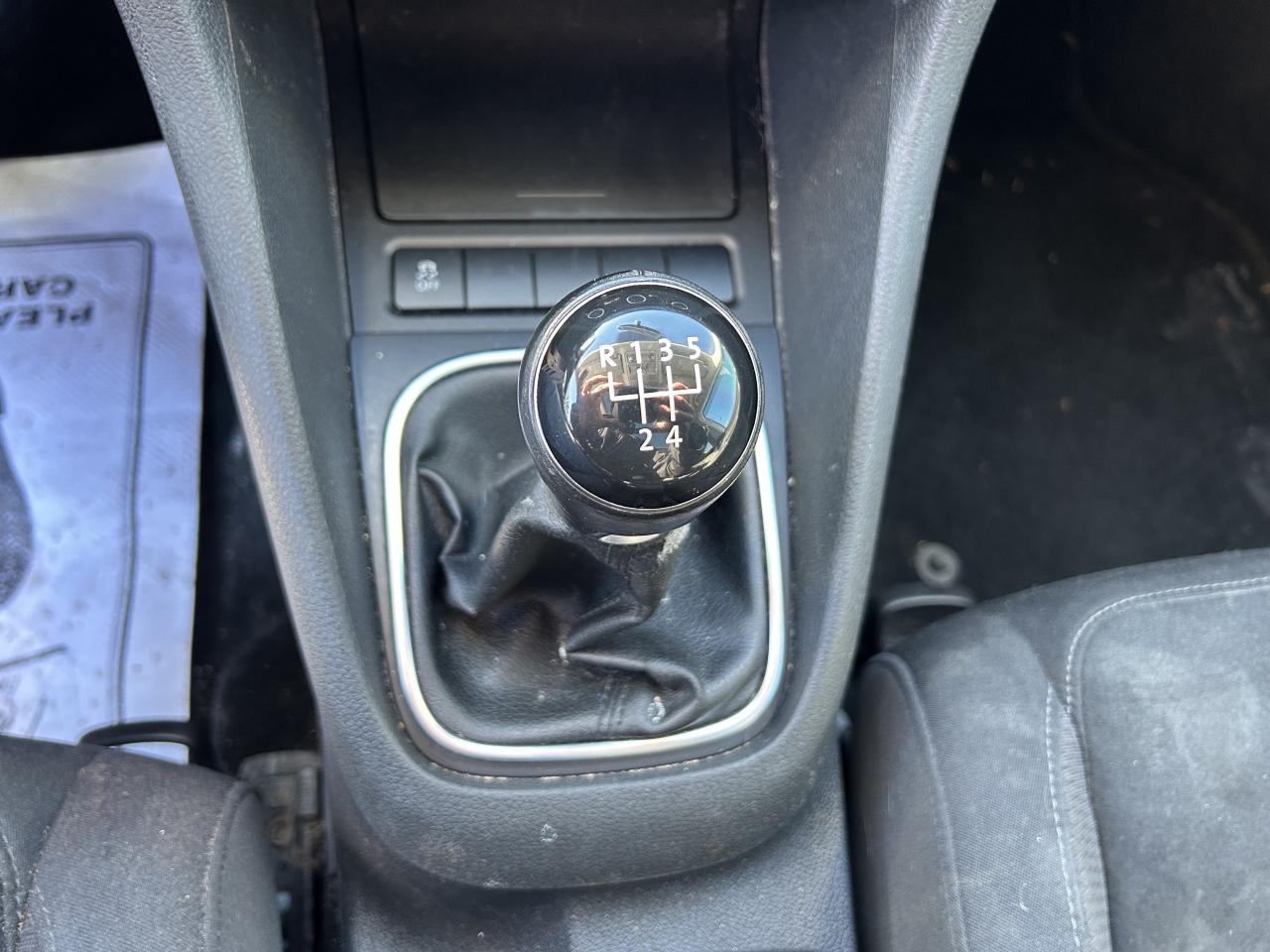 2013 Volkswagen Golf Wagon 2.5L Photo