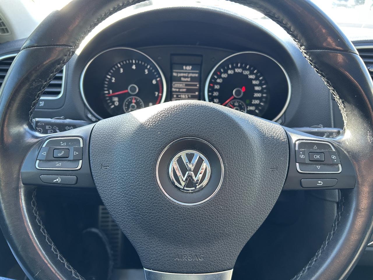 2013 Volkswagen Golf Wagon 2.5L Photo
