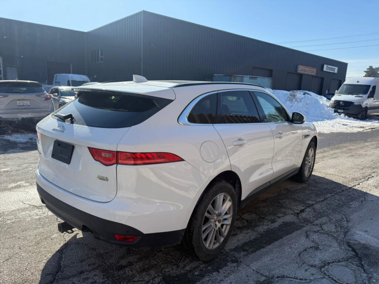 2019 Jaguar F-PACE 25T Prestige/ Clean Carfax/ Panoroof/NAVI/Leather/ Photo4