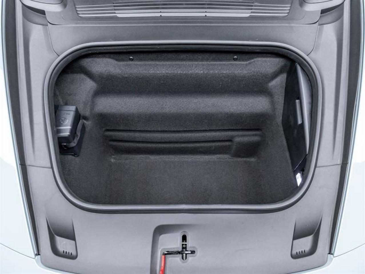 2025 Porsche 911  Photo4