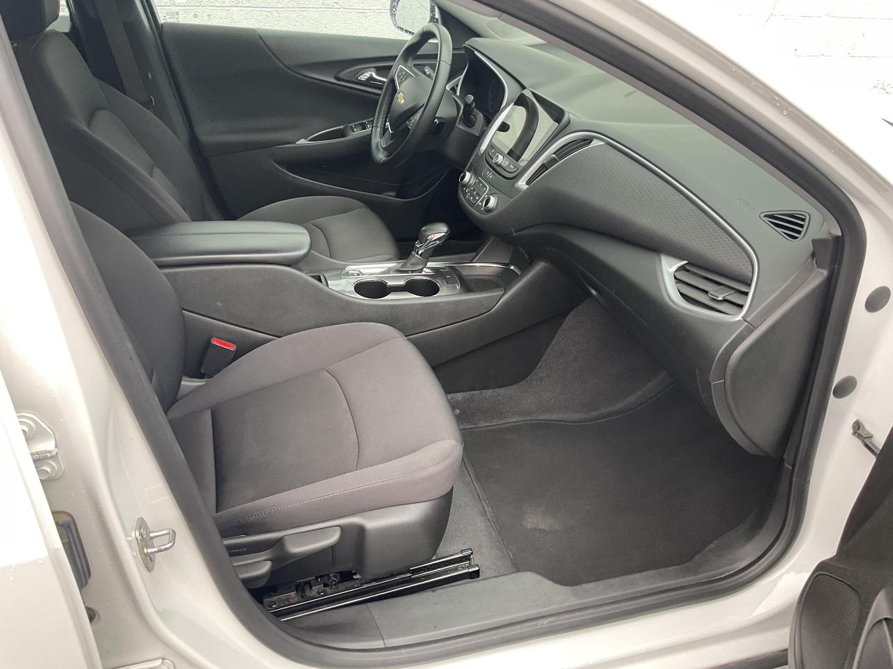 2023 Chevrolet Malibu 1LT 4dr Sedan Photo