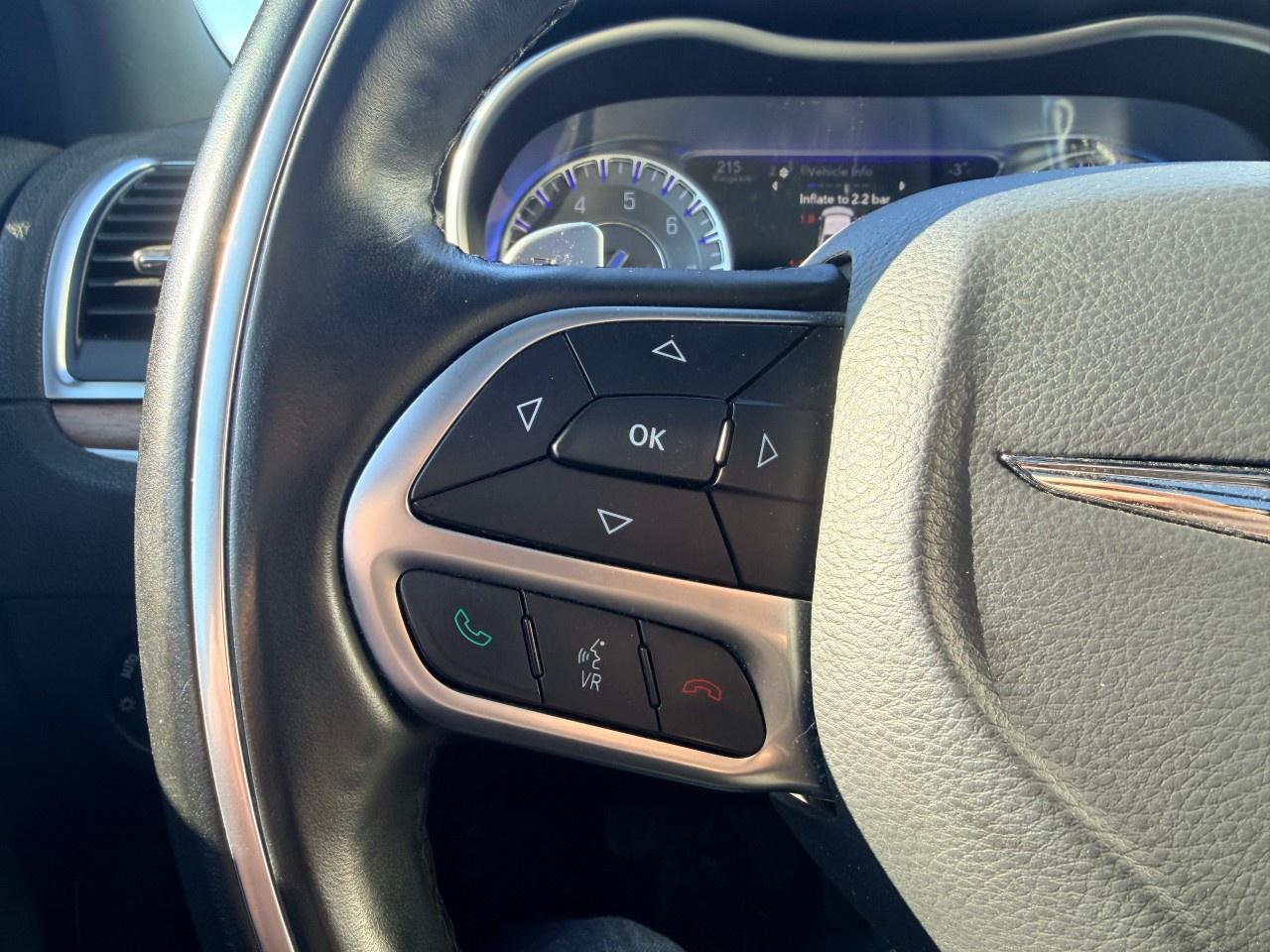 2017 Chrysler 300 4dr Sdn 300C Platinum RWD Photo