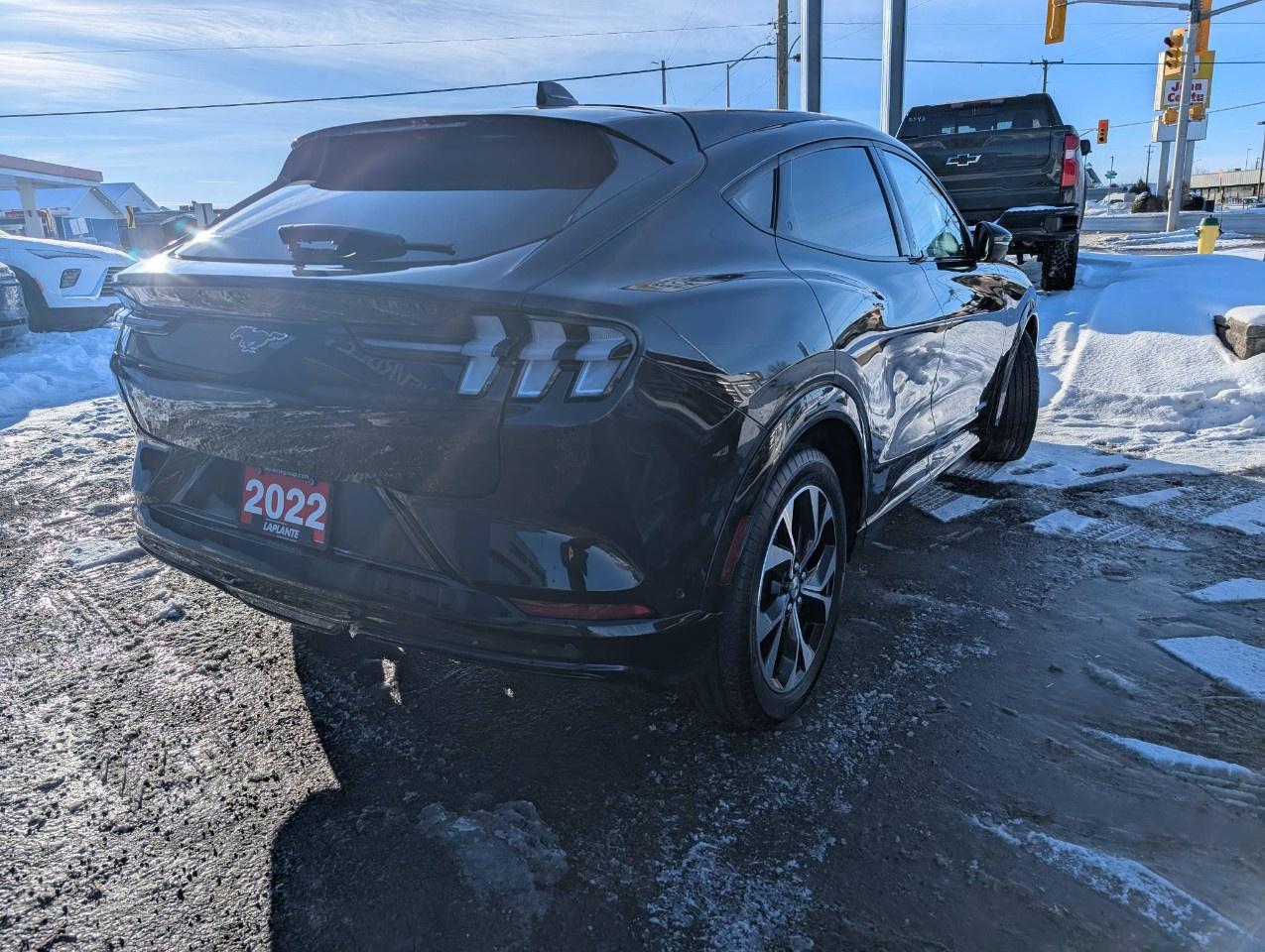 2022 Ford Mustang Mach-E Premium AWD Photo