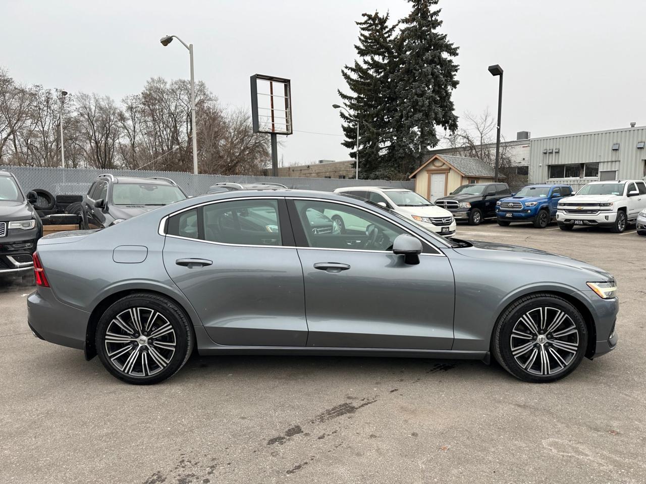 2020 Volvo S60 T6 AWD Inscription  ACCIDENT FREE CERTIFIED MINT Photo3