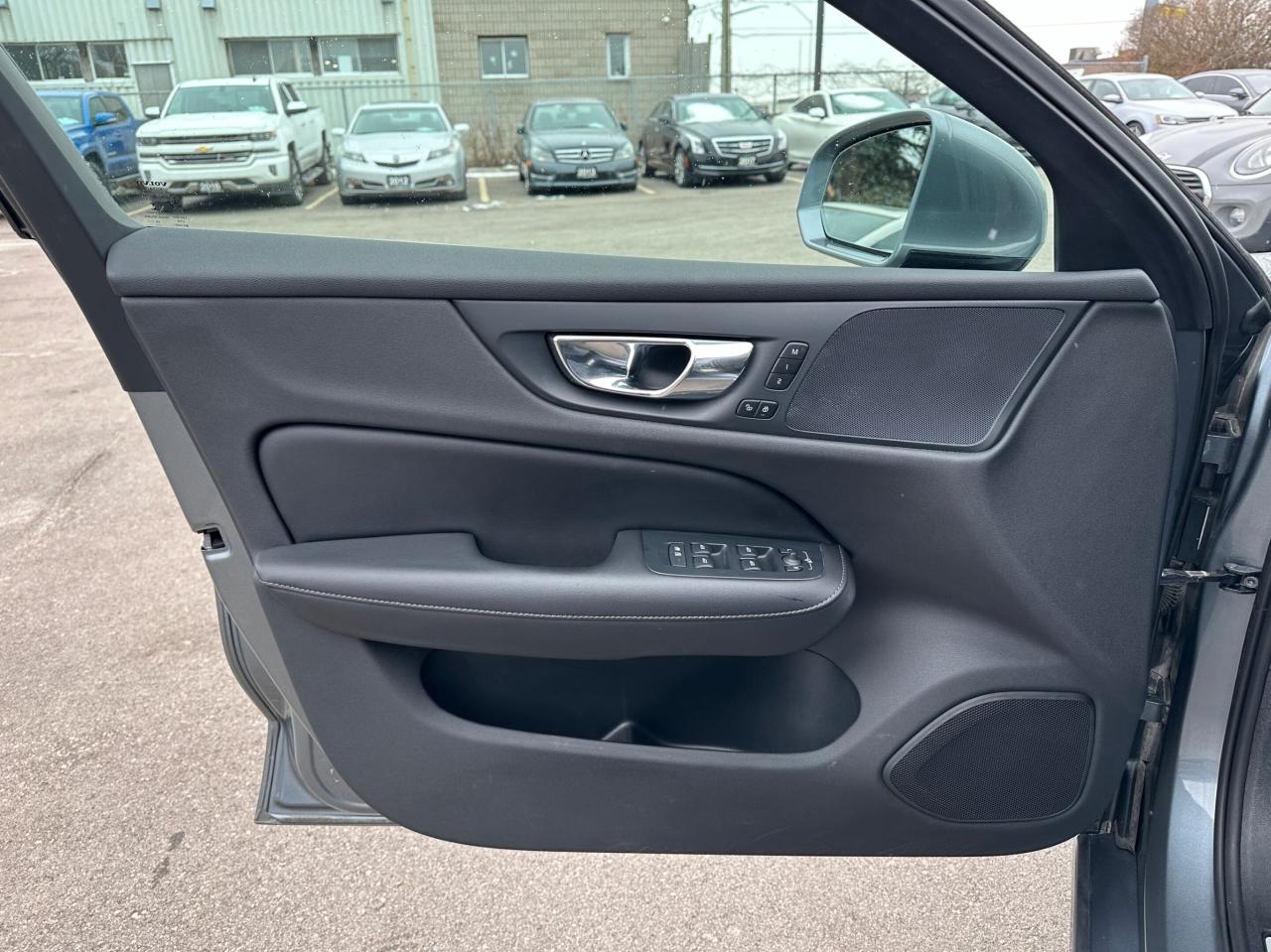 2020 Volvo S60 T6 AWD Inscription  ACCIDENT FREE CERTIFIED MINT Photo