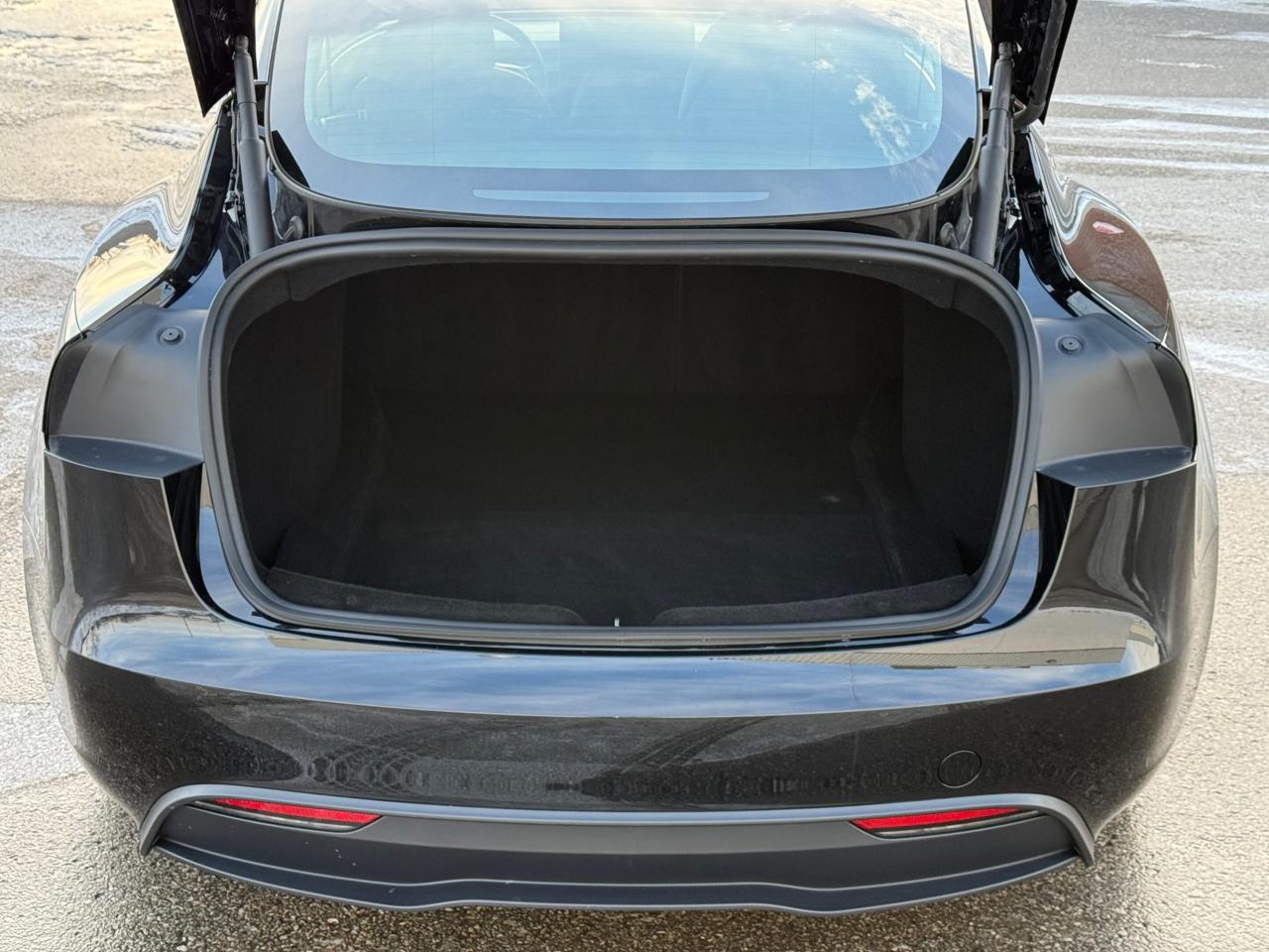 2024 Tesla Model 3 STANDARD RANGE PLUS   NO ACCIDENT   ONE OWNER Photo