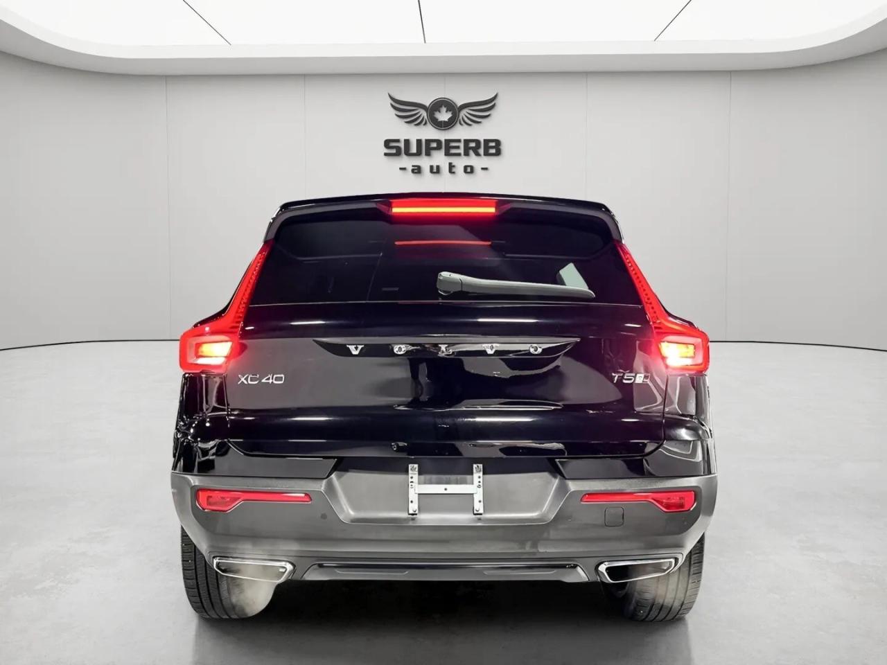 2020 Volvo XC40 R-DESIGN   T5   AWD   SUNROOF   HEATED SEATS Photo