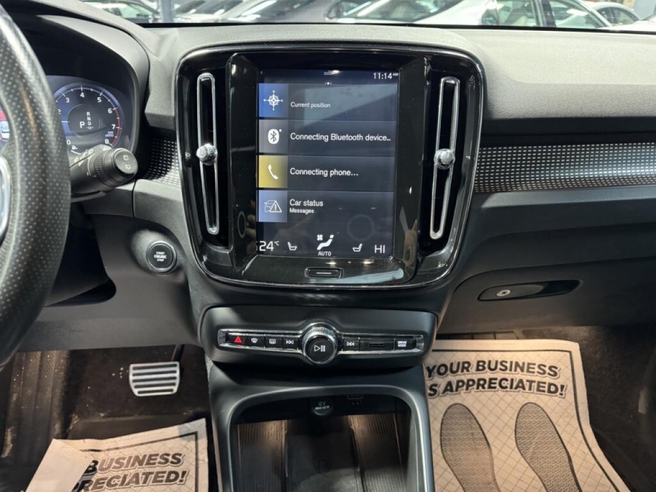 2020 Volvo XC40 R-DESIGN   T5   AWD   SUNROOF   HEATED SEATS Photo