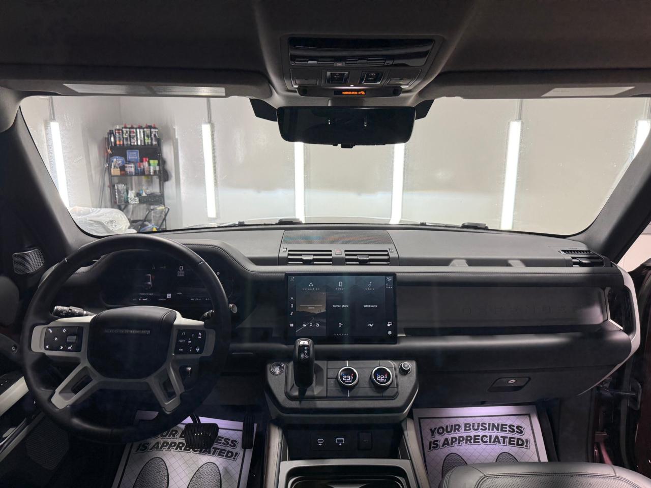 2023 Land Rover Defender 130 FIRST EDITION   AWD   ONE OWNER   NO ACCIDENT Photo