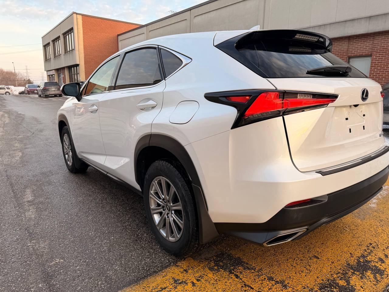2021 Lexus NX NX 300 AWD, HEATED SEATS, BACKUP CAMERA Photo