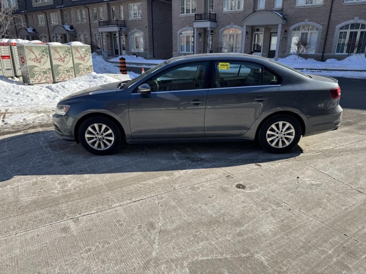 2016 Volkswagen Jetta 4dr DSG Hybrid SEL Premium Photo2