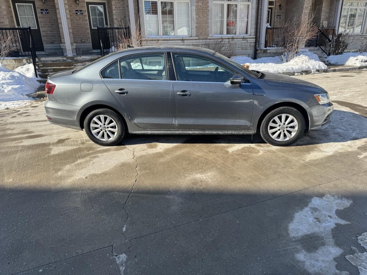 2016 Volkswagen Jetta 4dr DSG Hybrid SEL Premium Photo