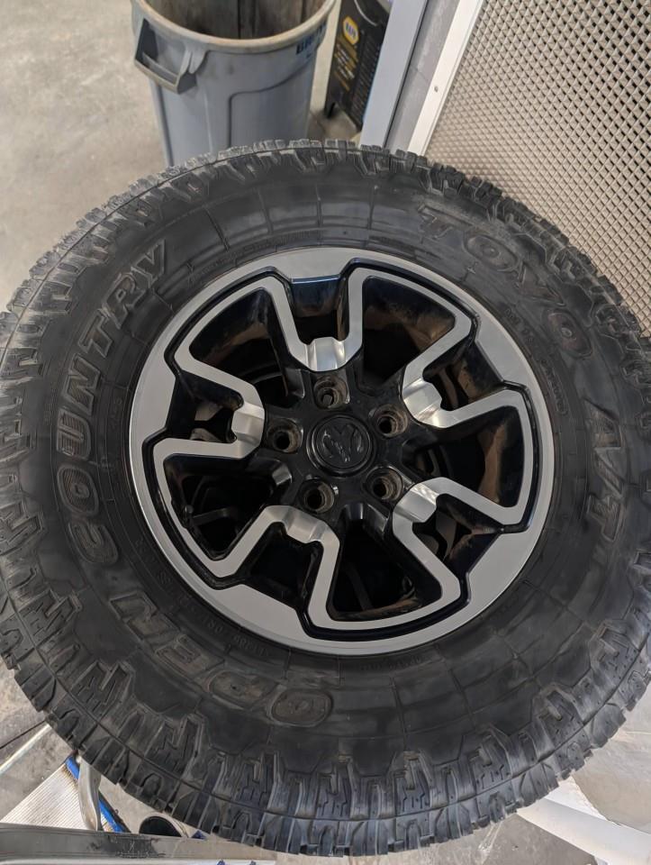 2018 RAM 1500 Rebel LOW KMS Photo2