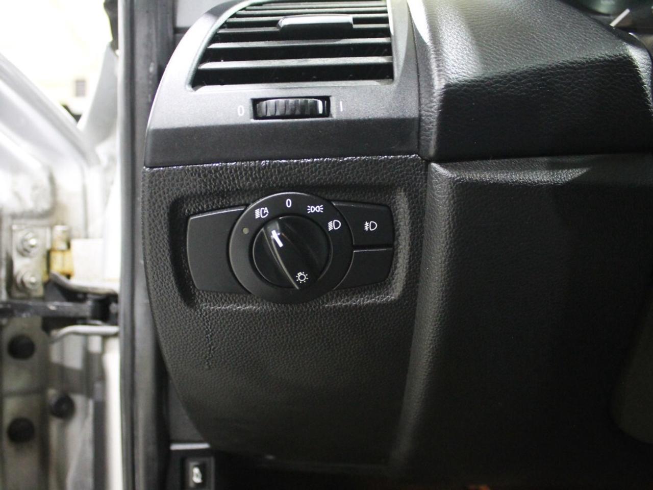 2008 BMW 1 Series 2dr Cpe 128i Automatic CASH DEAL ONLY (NOT FINANCA Photo