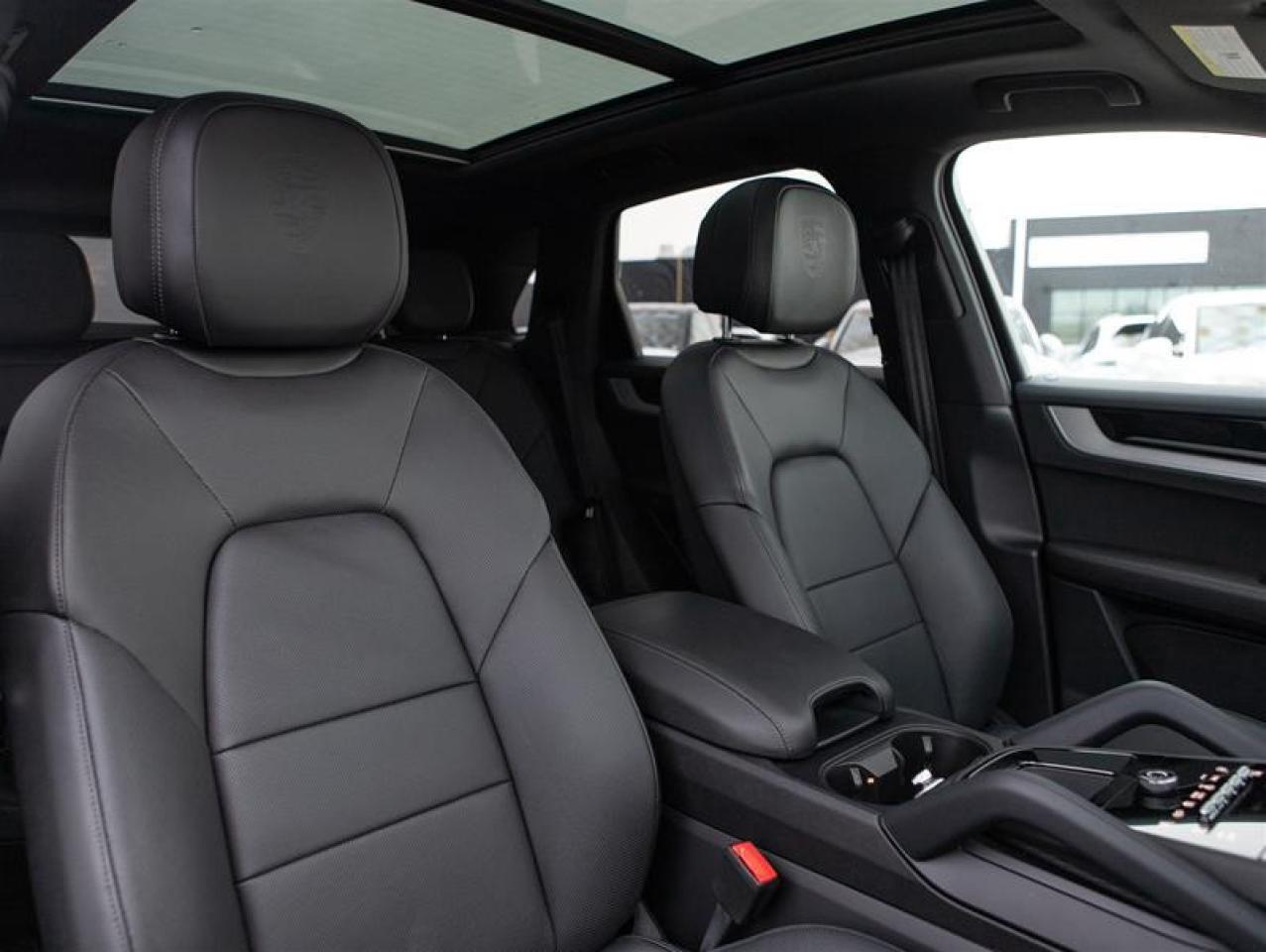 2024 Porsche Cayenne S e-Hybrid AWD Photo