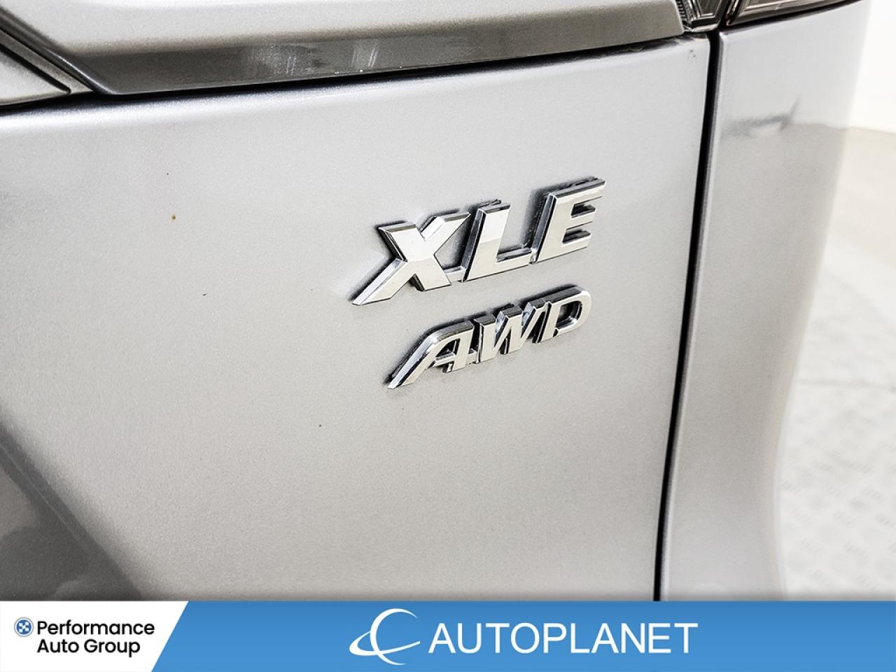 2024 Toyota RAV4 XLE AWD, Sunroof, Heated Seats,New Brakes & Tires! Photo