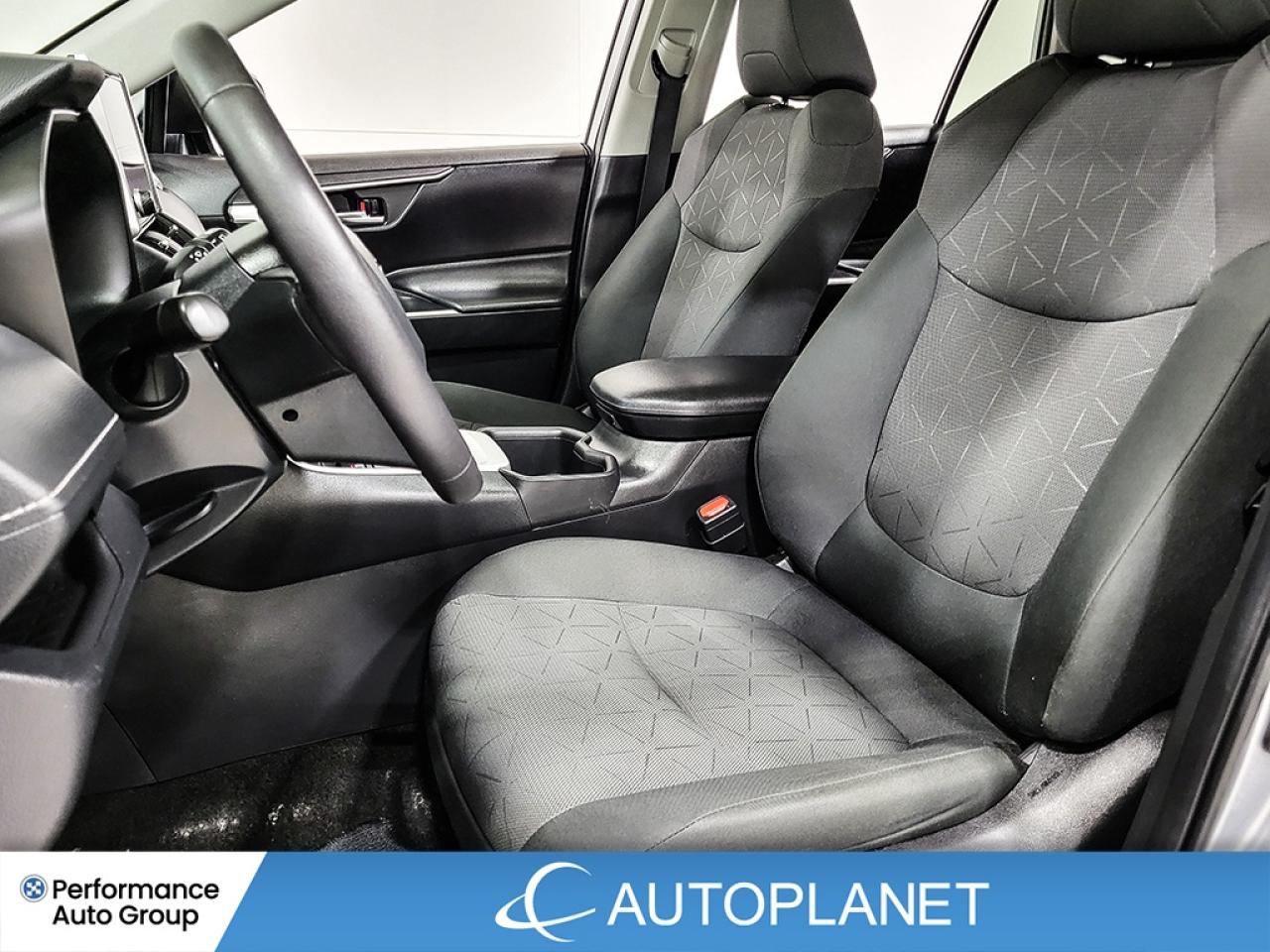 2024 Toyota RAV4 XLE AWD, Sunroof, Heated Seats,New Brakes & Tires! Photo