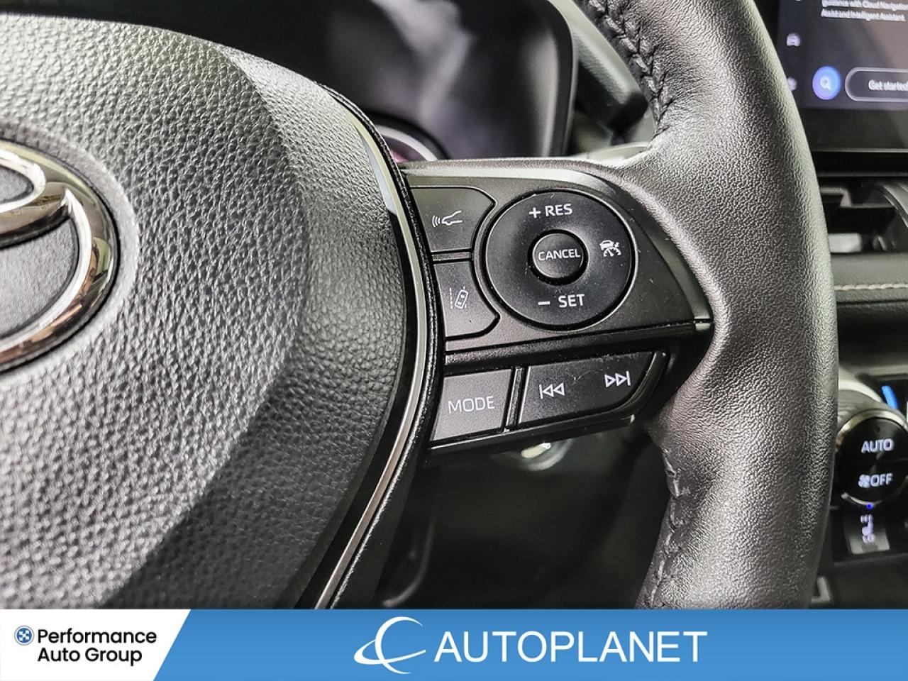 2024 Toyota RAV4 XLE AWD, Sunroof, Heated Seats,New Brakes & Tires! Photo