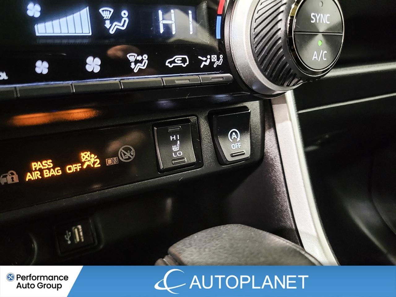 2024 Toyota RAV4 XLE AWD, Sunroof, Heated Seats,New Brakes & Tires! Photo