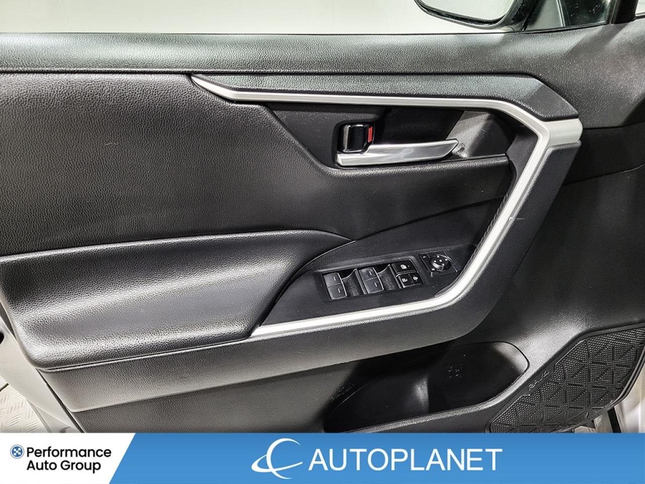 2024 Toyota RAV4 XLE AWD, Sunroof, Heated Seats,New Brakes & Tires! Photo