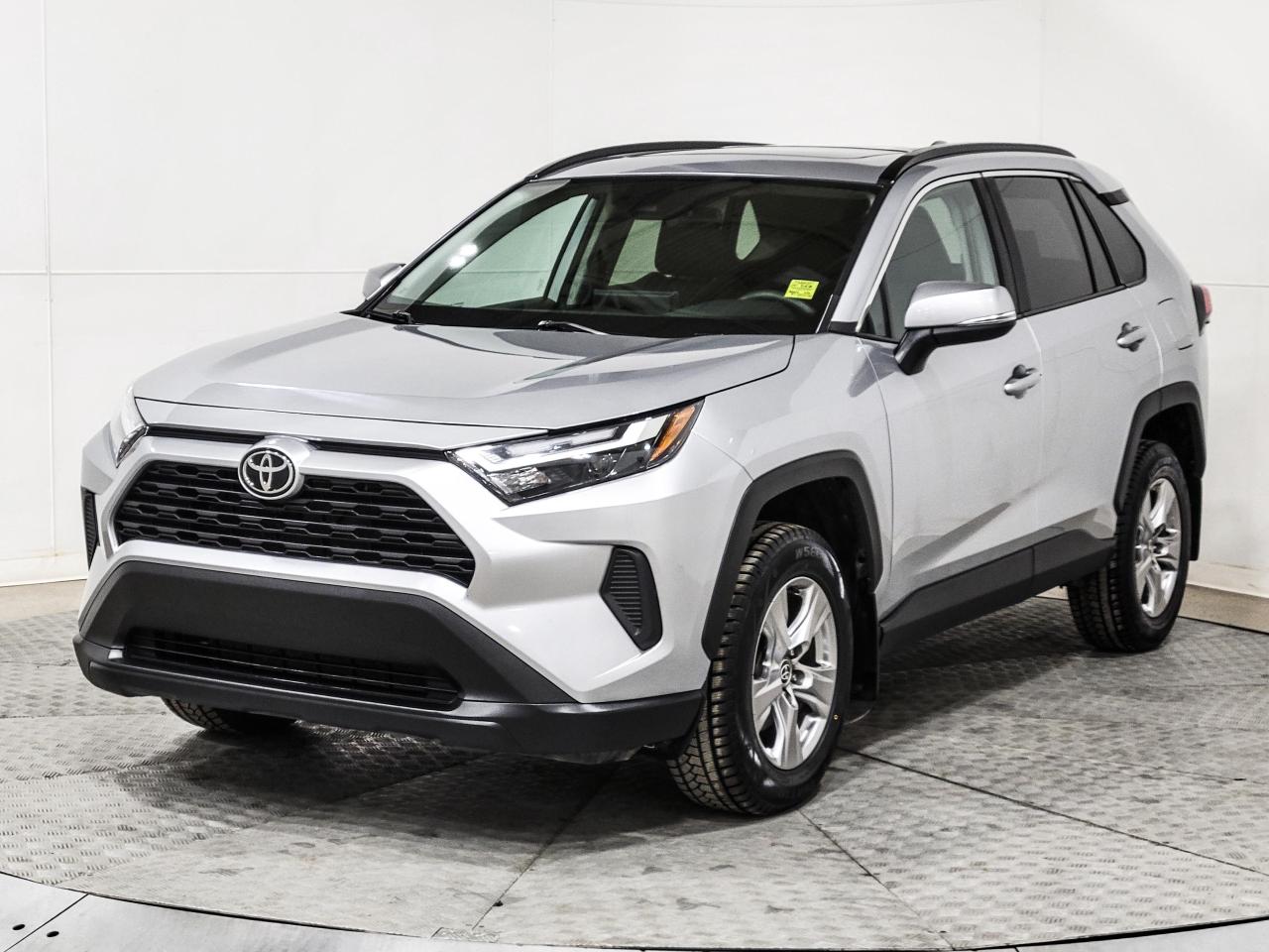 2024 Toyota RAV4 XLE AWD, Sunroof, Heated Seats,New Brakes & Tires! Photo