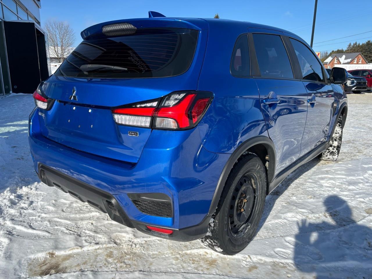 2022 Mitsubishi RVR ES 4dr AWC Photo