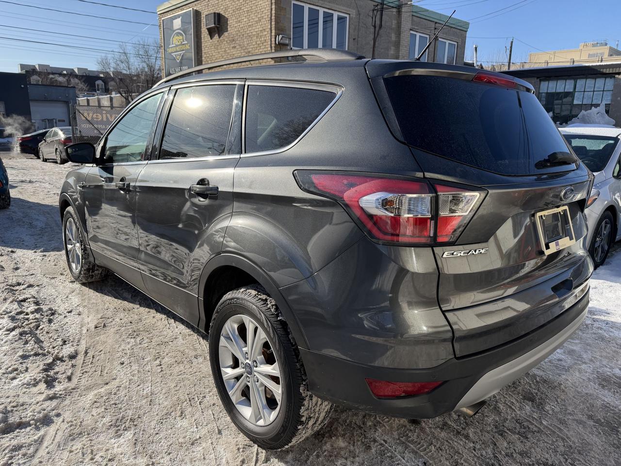 2017 Ford Escape SE Photo
