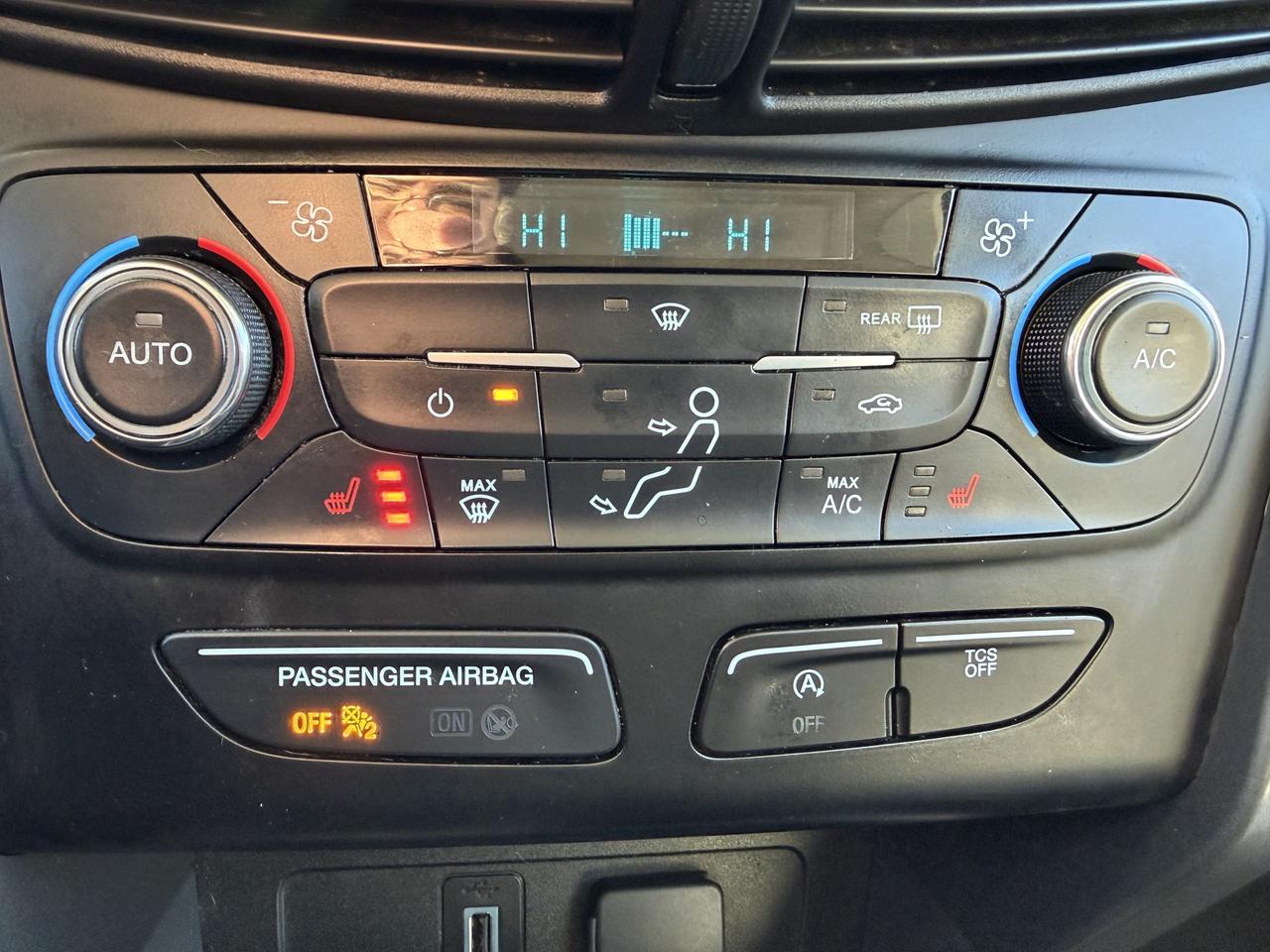 2017 Ford Escape SE Photo